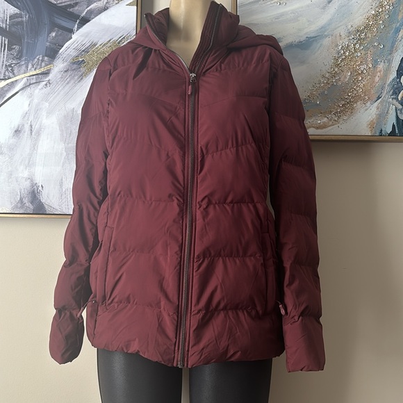32 Degrees Heat Women's Hooded 4-Way Stretch Jacket Color- Acai Berry size M - Picture 6 of 9